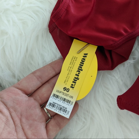 *NWT* Wonderbra lingerie set - Picture 3 of 4